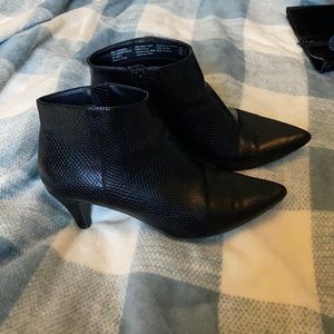 Cute ankle boots🌵